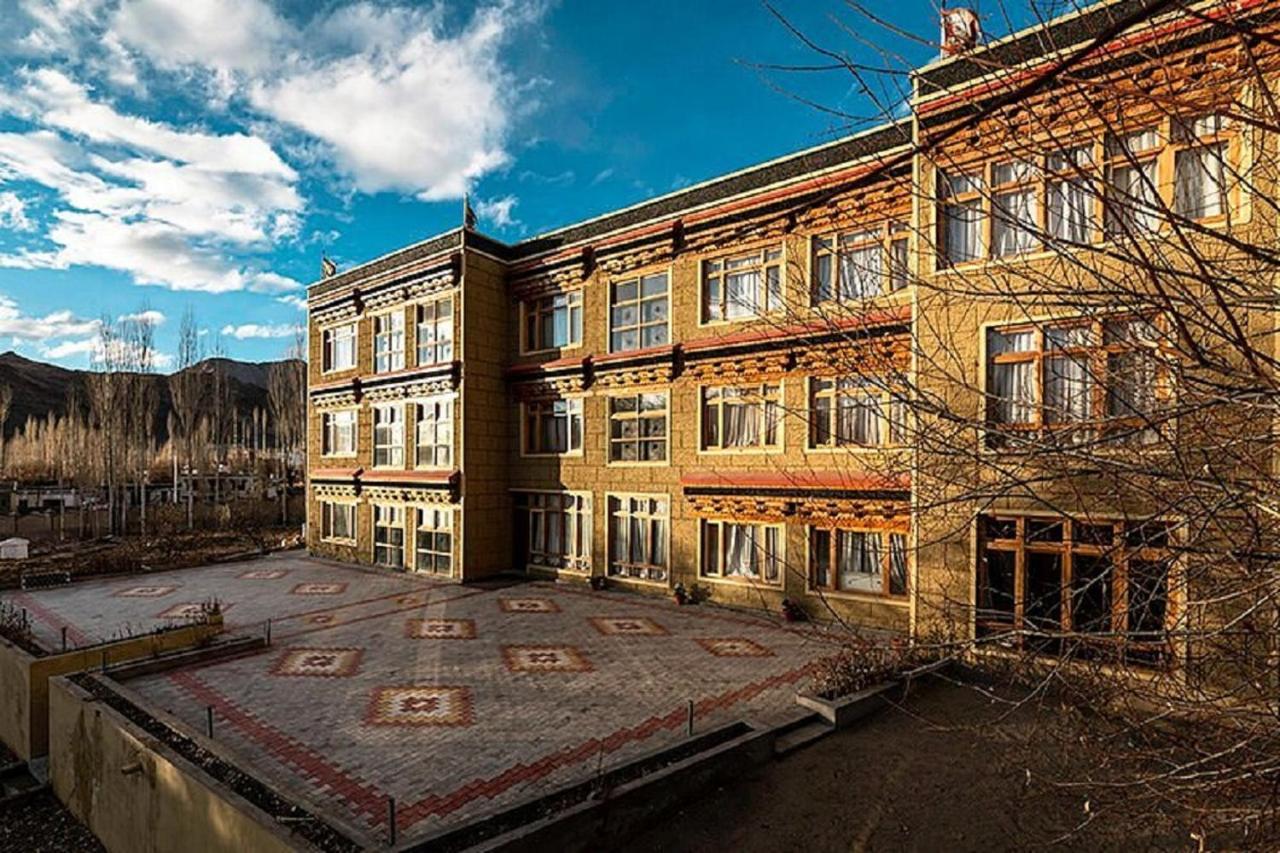 Hotel Alpine Ladakh Leh Exterior photo