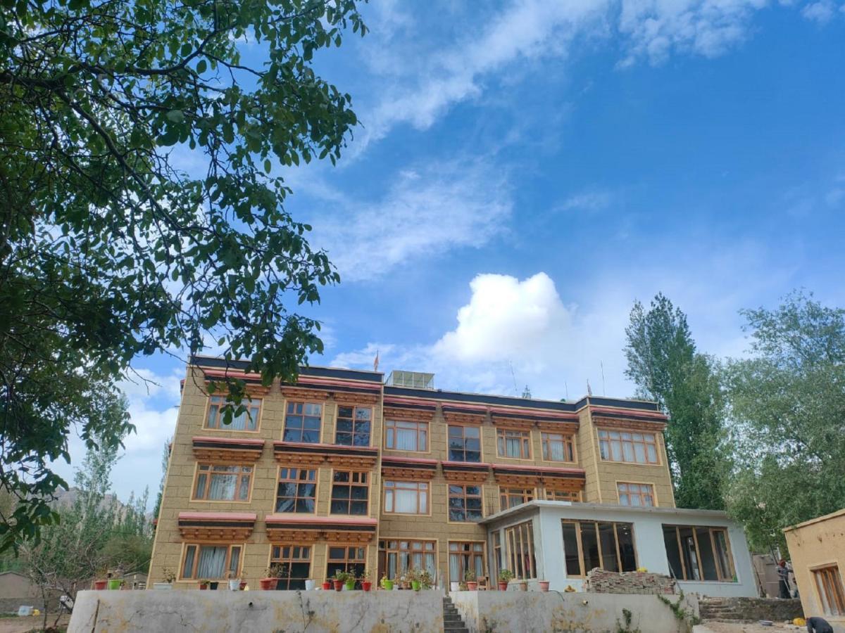 Hotel Alpine Ladakh Leh Exterior photo