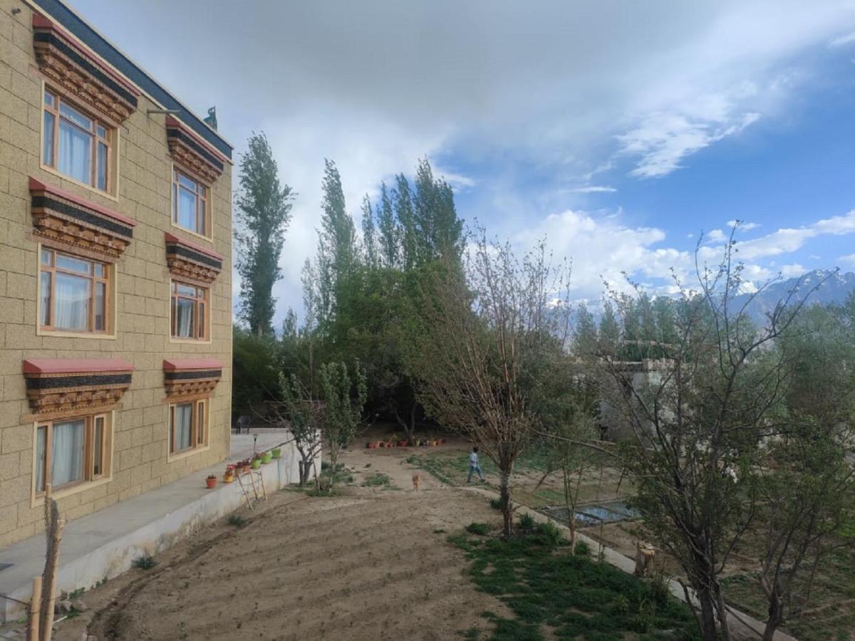 Hotel Alpine Ladakh Leh Exterior photo