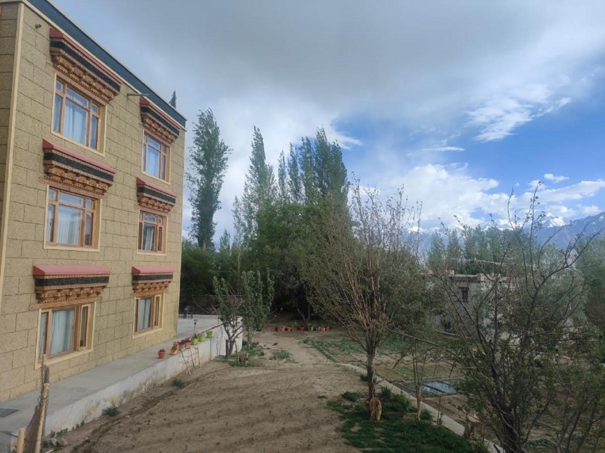 Hotel Alpine Ladakh Leh Exterior photo